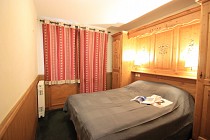Chalet 6 Les Balcons - 3-kamer apt. + cabine voor max. 6 pers. | BAL625 - slaapkamer met 2-persoonsbed en verwarming